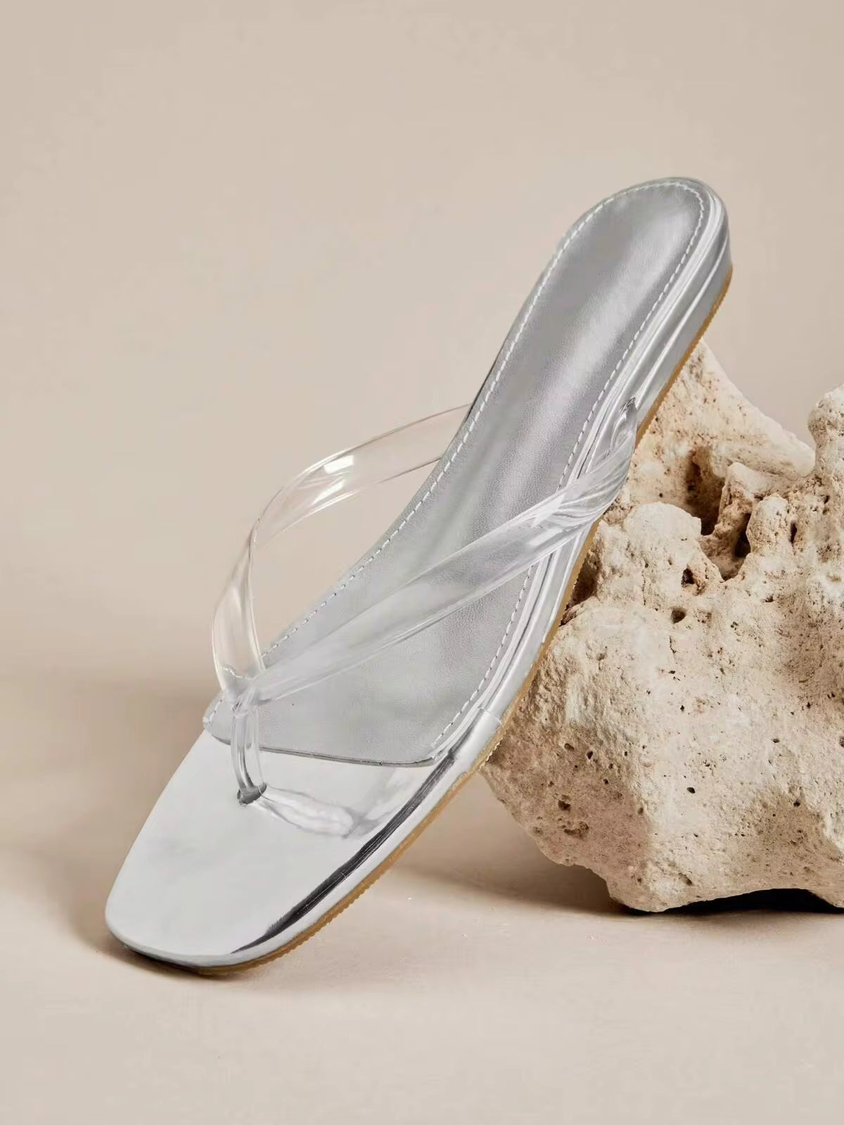 SHUZIA Women's Flat Sandals, Casual Comfortable Walking Sandals With Sporty & Elegant Style